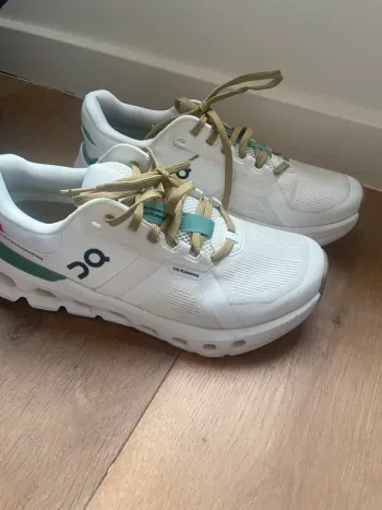 Brugt On Running On Sport shoes bike