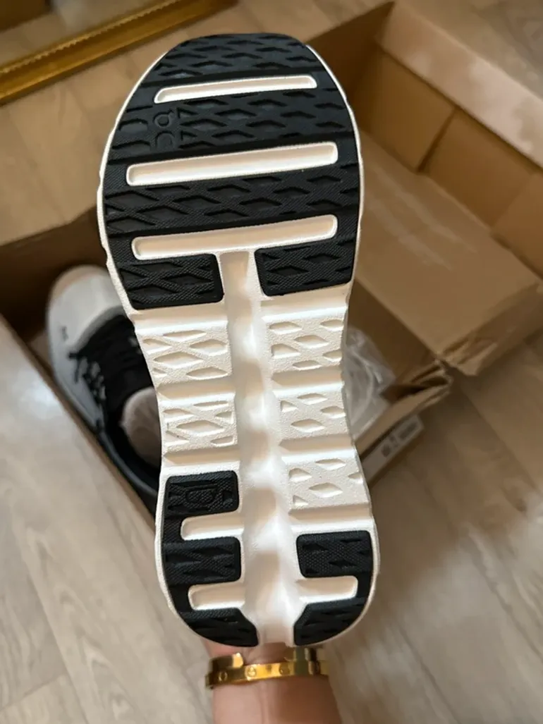 Tweedehands On Running Cloudtilt bike — afbeelding 4 van 5