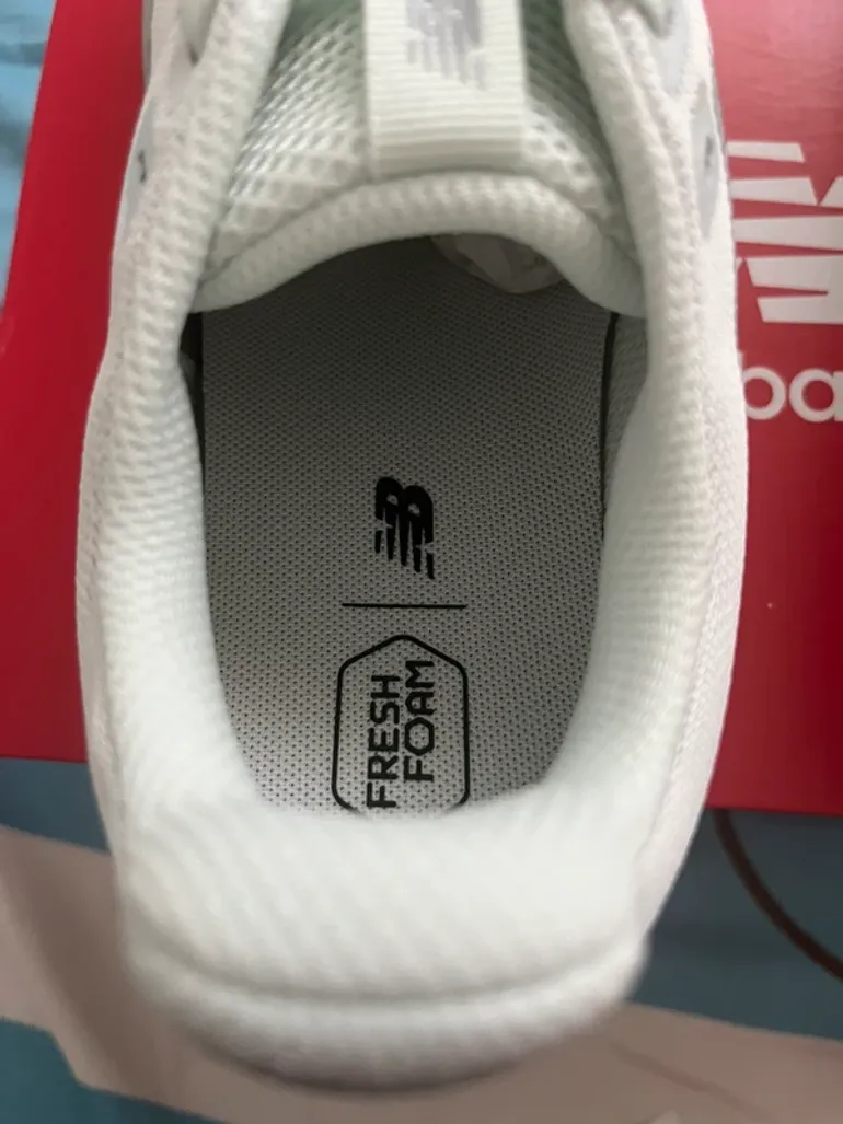 Gebrauchtes New Balance Fresh Foam 520 bike — Bild 3 von 4