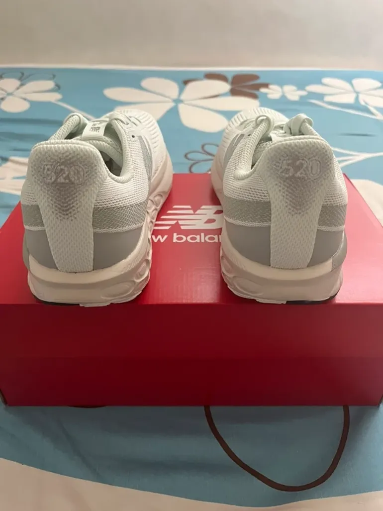 Gebrauchtes New Balance Fresh Foam 520 bike — Bild 2 von 4