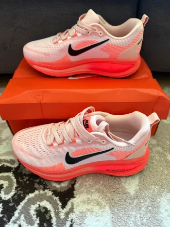 Gebrauchtes Look Nike Air Zoom Vomero 18 bike
