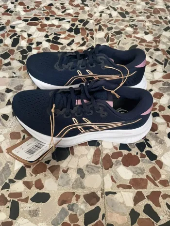 Gebrauchtes Asics scarpe da ginnastica per donne bike — Bild 5 von 5