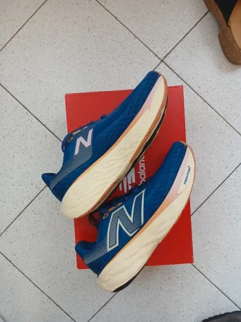 Gebrauchtes New Balance W1080 bike
