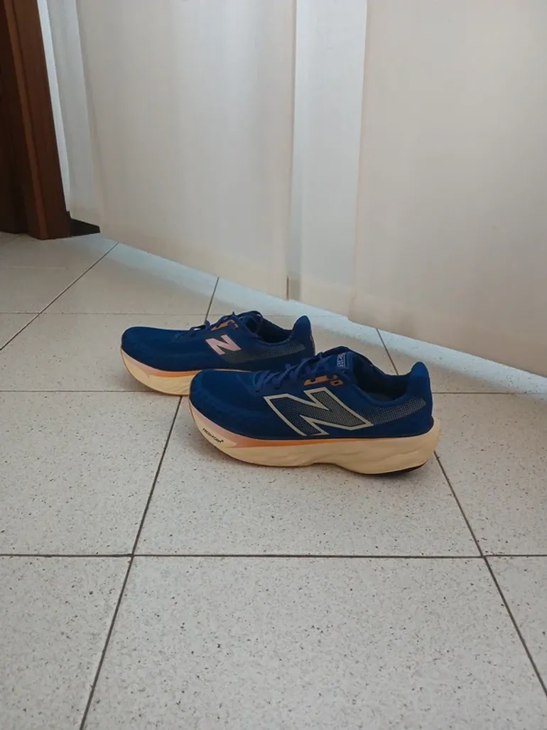 Gebrauchtes New Balance W1080 bike — Bild 2 von 4