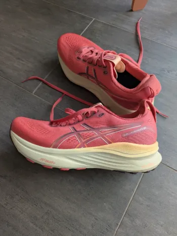 Tweedehands Asics Gel Kayano 32 bike