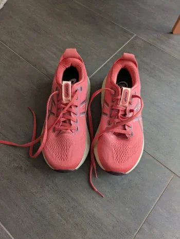 Tweedehands Asics Gel Kayano 32 bike — afbeelding 2 van 5