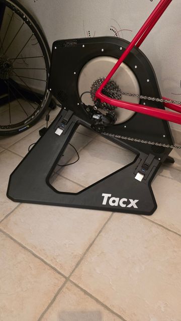 Tacx NEO Smart T2800 Cycling Accessories usato