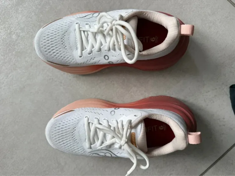 Saucony Hurricane 25 bike usato — immagine 2 di 4