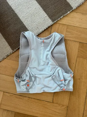 Used Nike ACG Trailweste bike — image 2 of 3