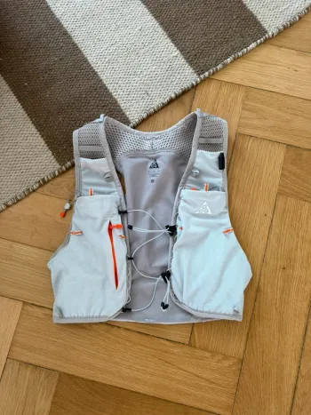 Used Nike ACG Trailweste bike