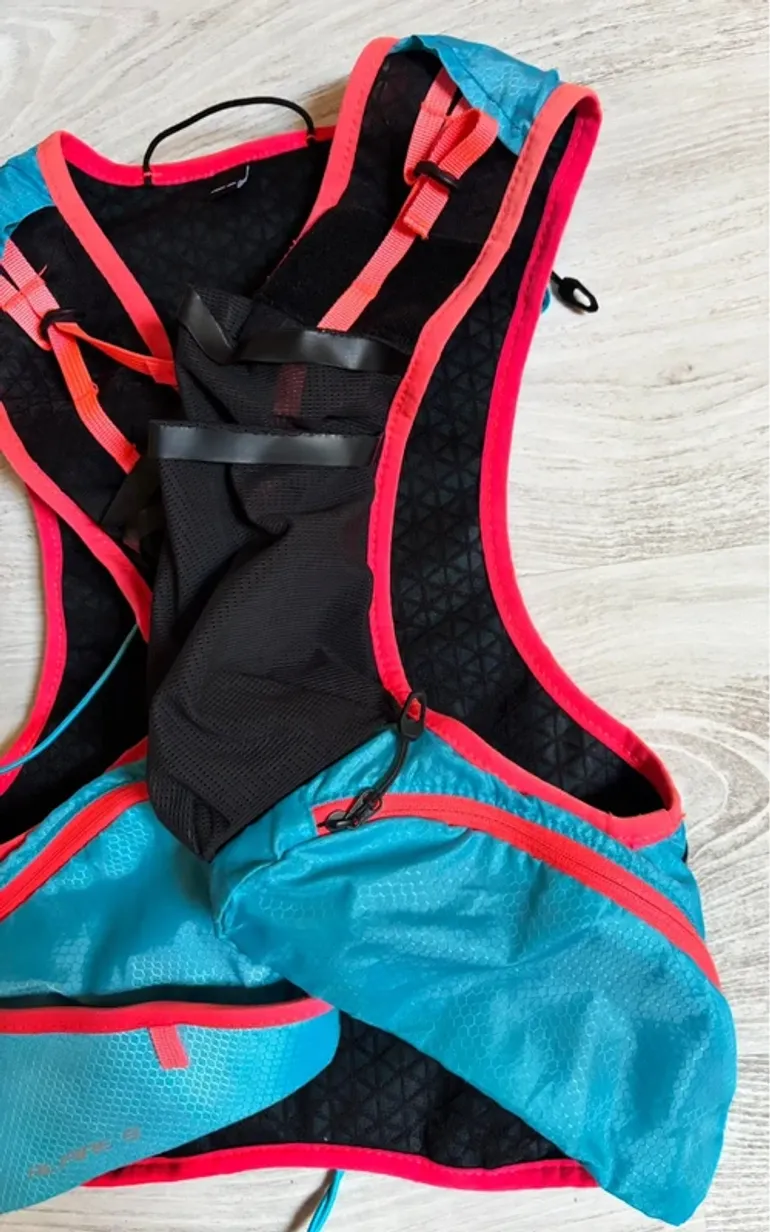 Gebrauchtes Dynafit Alpine Vest 9 bike — Bild 11 von 11