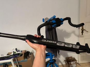Used bee bike carbon fork 2025 bike — image 2 of 5