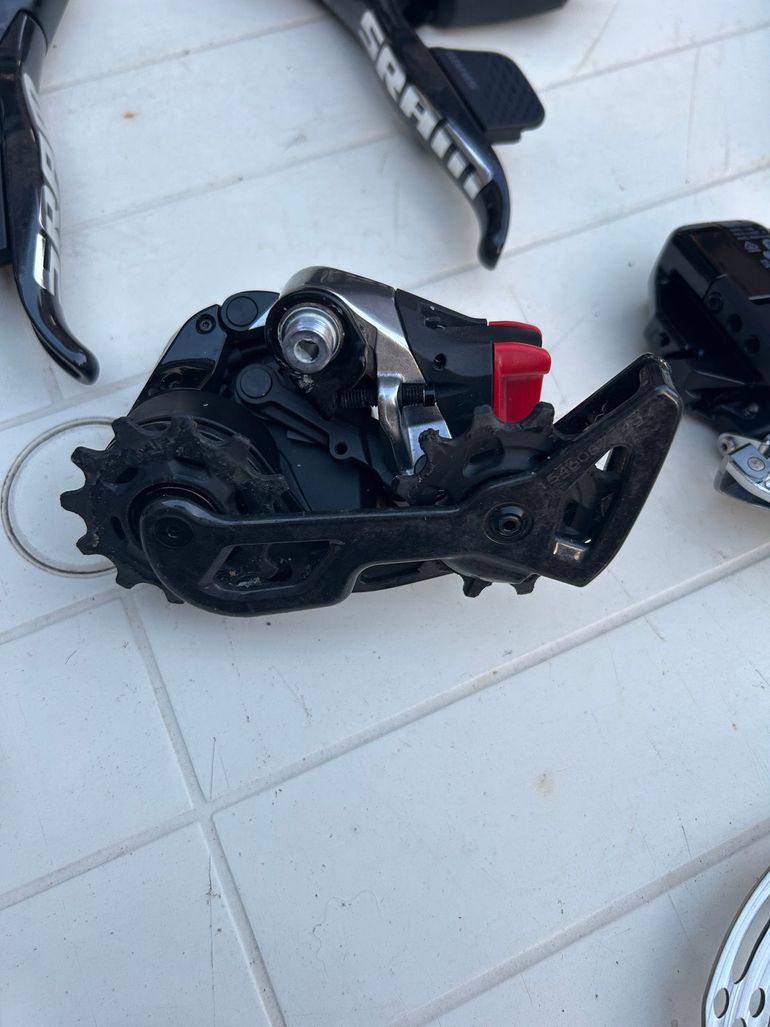 Used Sram Red etap AXS bike — image 10 of 14