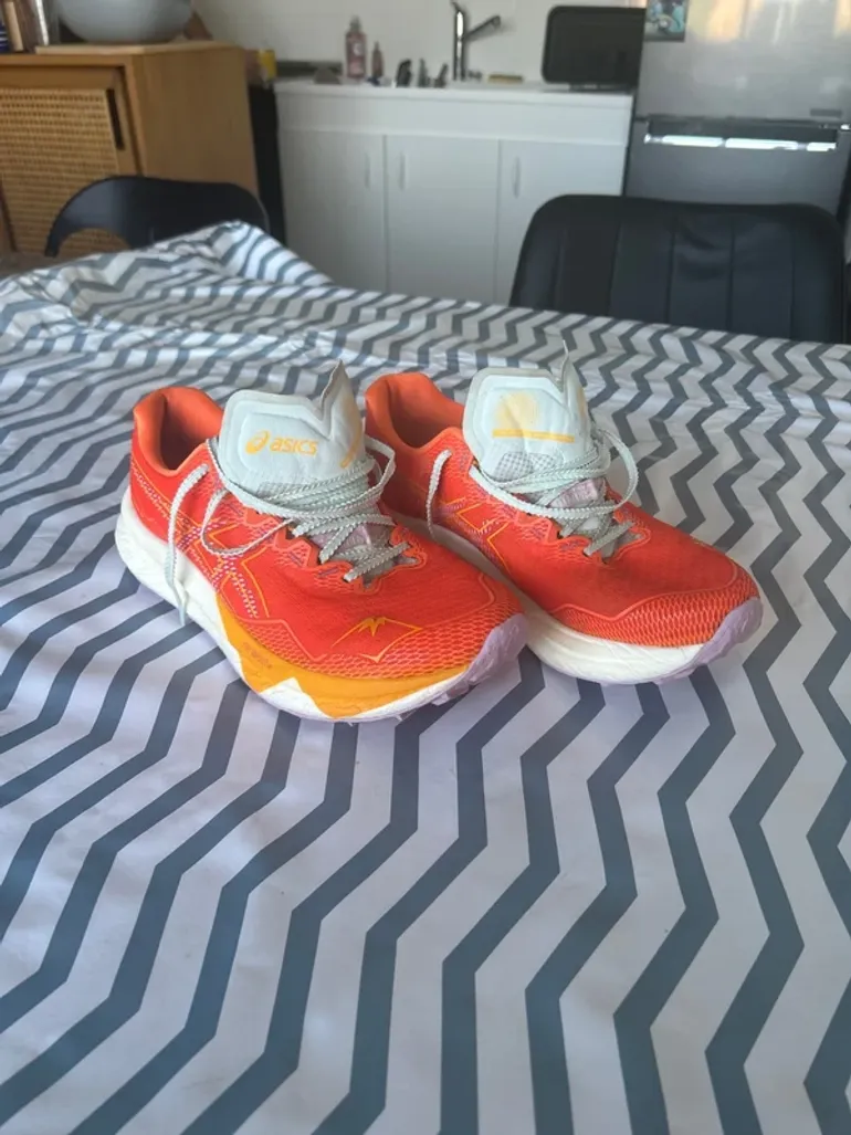 Used Asics Fuji Speed 3 bike — image 6 of 8