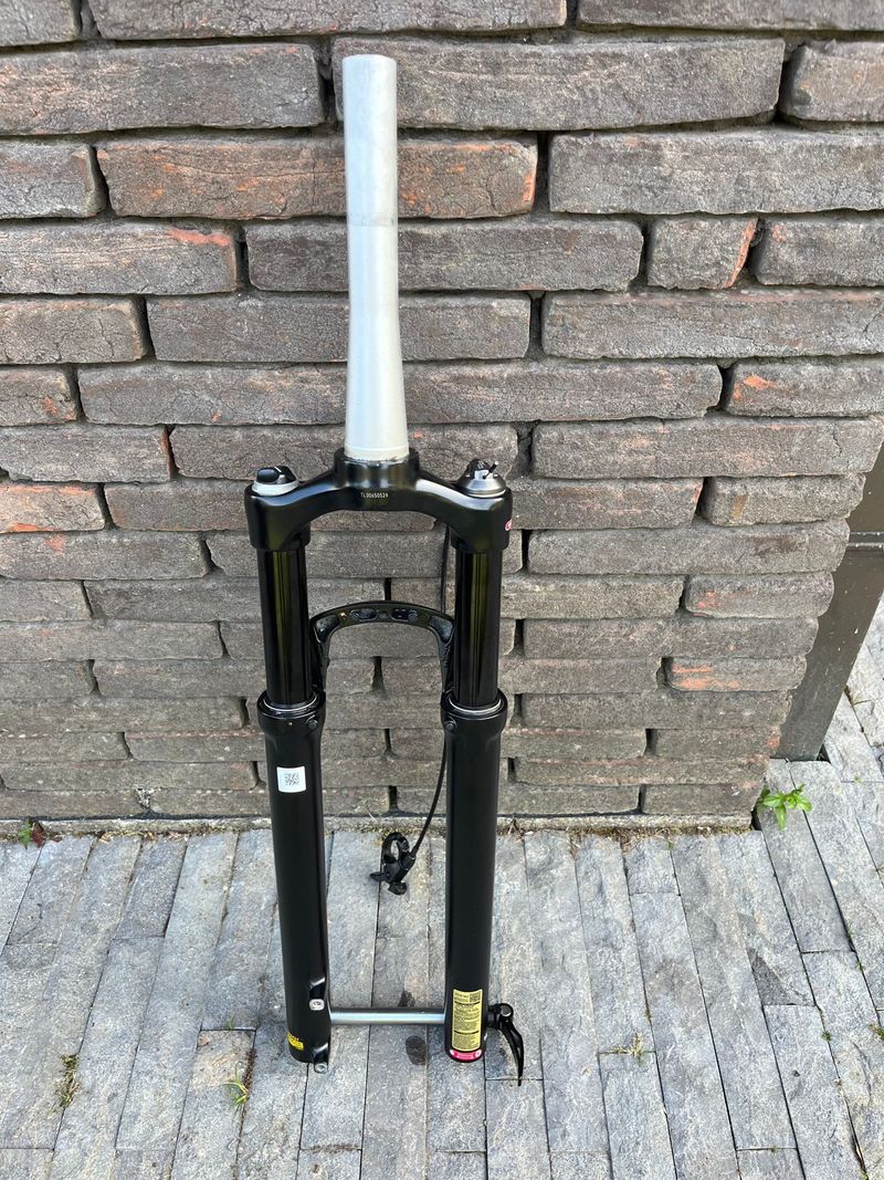 Tweedehands Sr Suntour Raidon boost 29 2026 bike — afbeelding 2 van 3