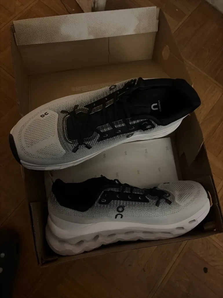 Tweedehands On Running Cloud bike — afbeelding 2 van 3