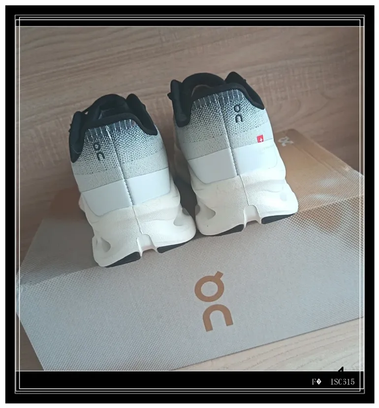 Tweedehands On Running shoes bike — afbeelding 3 van 5
