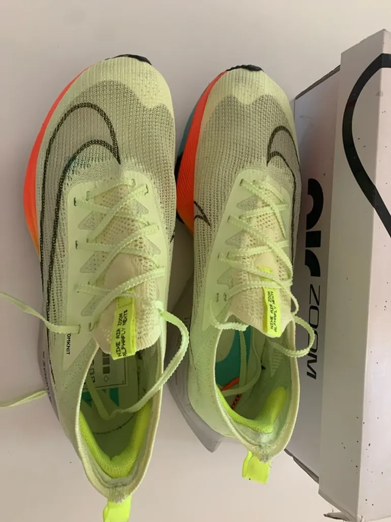 Tweedehands Nike Air Zoom Alphafly Next% bike — afbeelding 2 van 3
