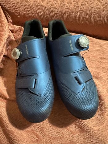 Used Shimano road shoes bike — image 3 of 4