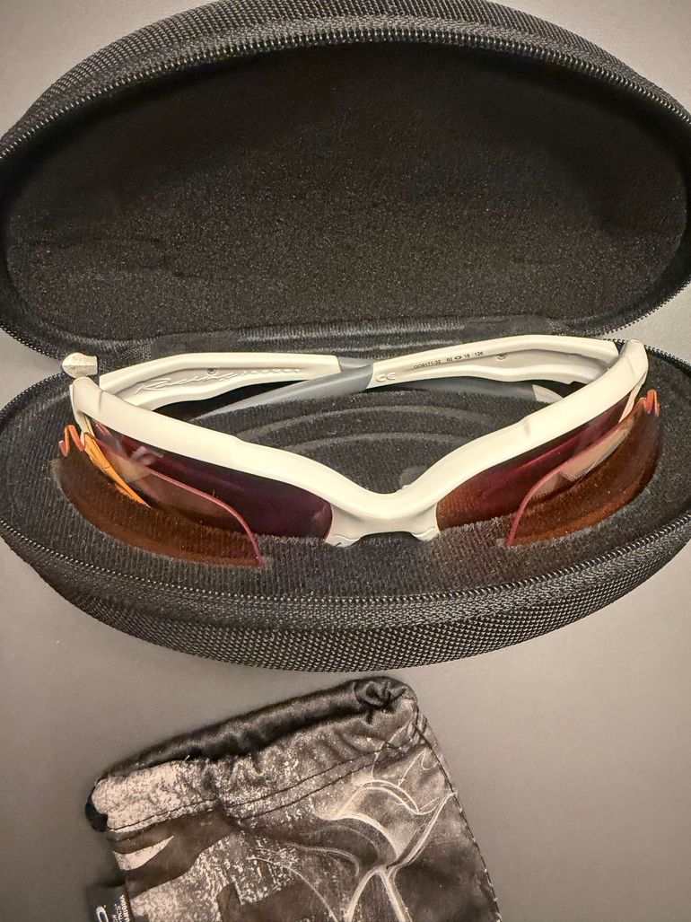 Used Oakley Jawbone Cycling Sunglasses 2022 bike — image 4 of 5