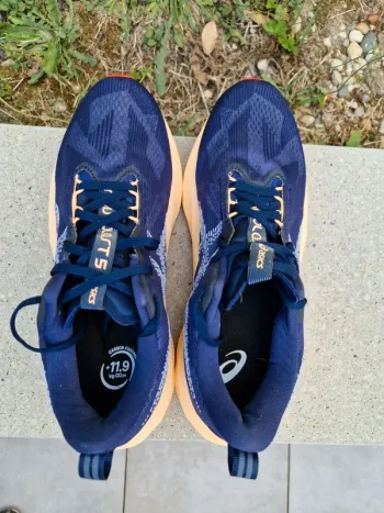Tweedehands Asics Novablast 5 bike — afbeelding 5 van 7
