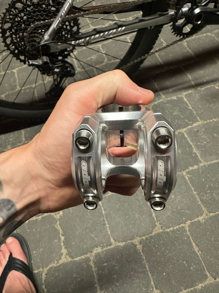 Použité Hope Gravity Stem 2026 bike — obrázek 3 z 6