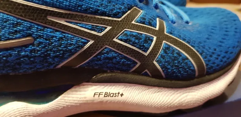 Gebrauchtes Asics Nimbus bike — Bild 3 von 8
