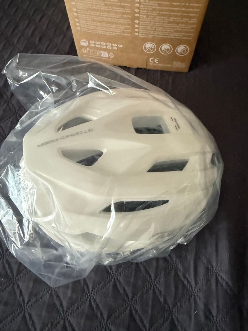 Used ABUS StormChaser ACE Helmet 2026 bike — image 2 of 10