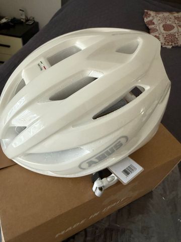 Used ABUS StormChaser ACE Helmet 2026 bike — image 1 of 10