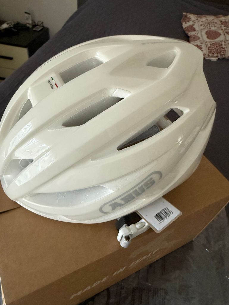 Used ABUS StormChaser ACE Helmet 2026 bike — image 1 of 10