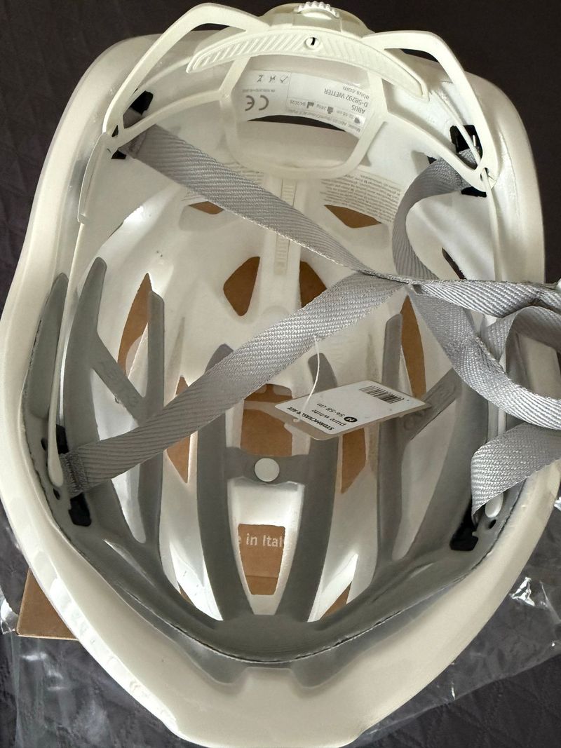 Used ABUS StormChaser ACE Helmet 2026 bike — image 8 of 10