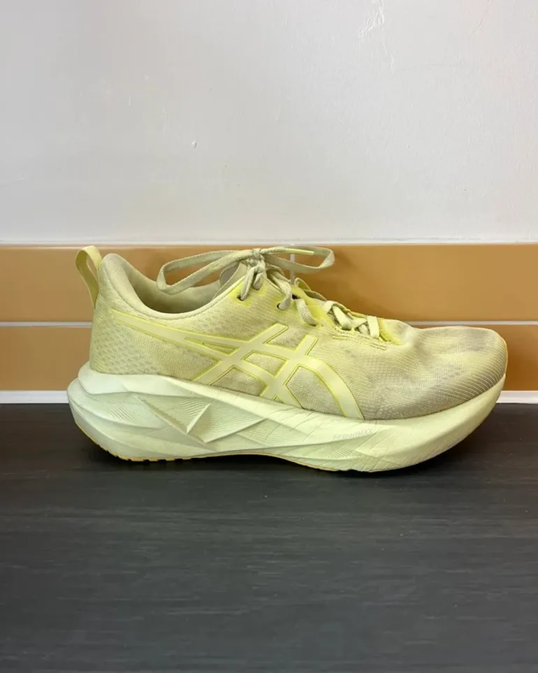 Tweedehands Asics Novablast 5 bike — afbeelding 7 van 13