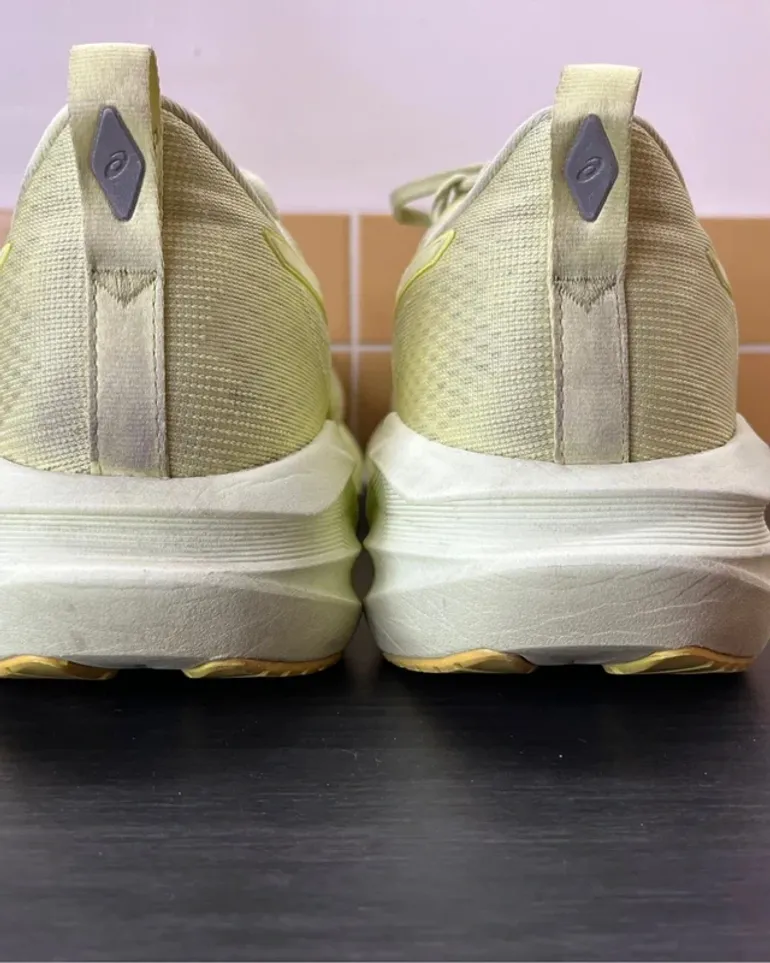 Tweedehands Asics Novablast 5 bike — afbeelding 11 van 13