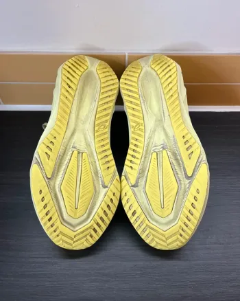 Tweedehands Asics Novablast 5 bike — afbeelding 5 van 13
