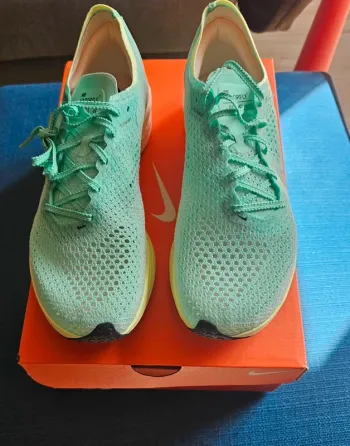 Used Nike Vaporfly Next %3 bike