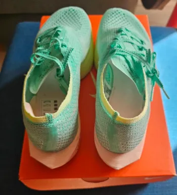 Used Nike Vaporfly Next %3 bike — image 5 of 5