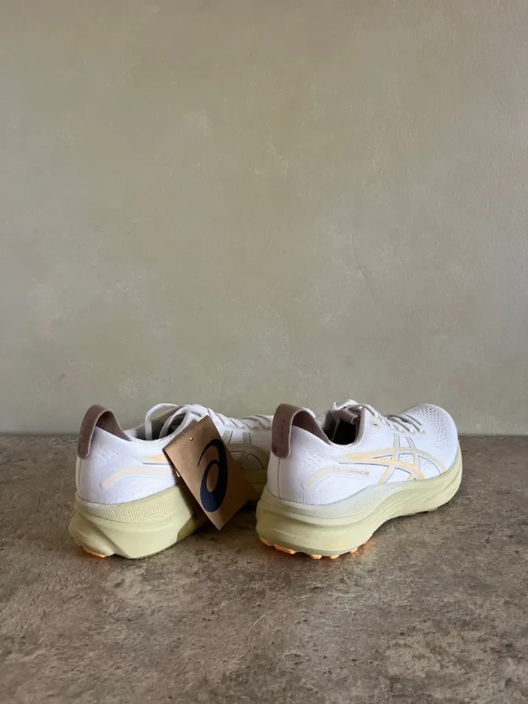 Tweedehands Asics Gel Kayano 32 bike — afbeelding 5 van 7