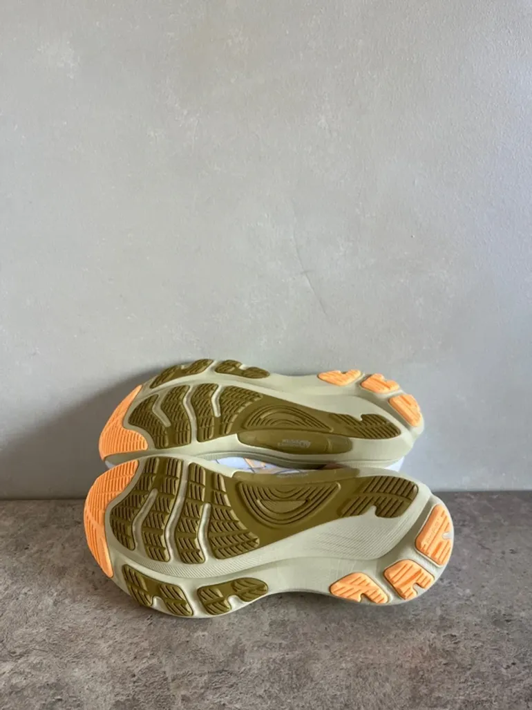 Tweedehands Asics Gel Kayano 32 bike — afbeelding 3 van 7