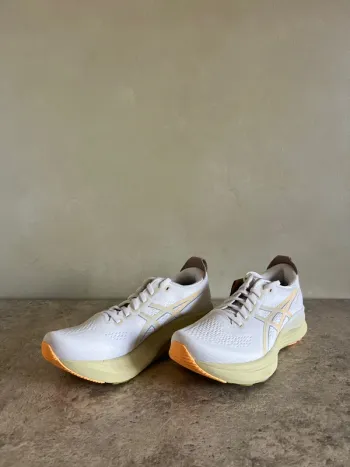 Tweedehands Asics Gel Kayano 32 bike — afbeelding 6 van 7