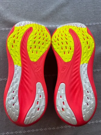 Used Asics Gel Nimbus 26 bike — image 2 of 6