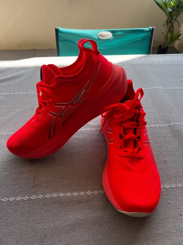 Used Asics Gel Nimbus 26 bike — image 3 of 6