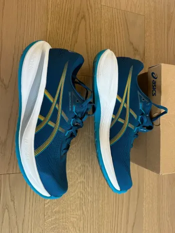 Used Asics Cumulus 28 bike — image 8 of 8