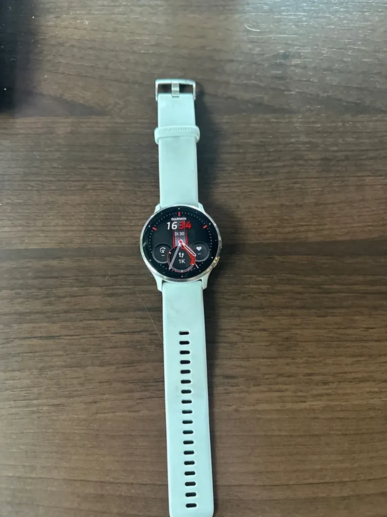Used Garmin Venu 3 bike — image 2 of 2