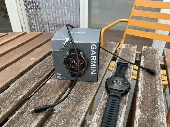 Used Garmin Fenix 8 Amoled bike — image 4 of 5