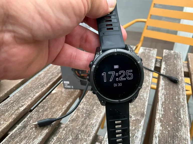 Used Garmin Fenix 8 Amoled bike — image 2 of 5