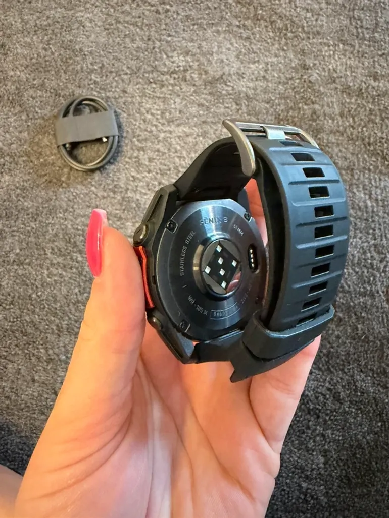 Used Garmin Fenix 8 bike — image 4 of 5
