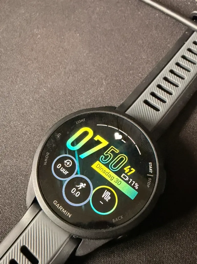 Used Garmin Forerunner 165 Music bike — image 2 of 3