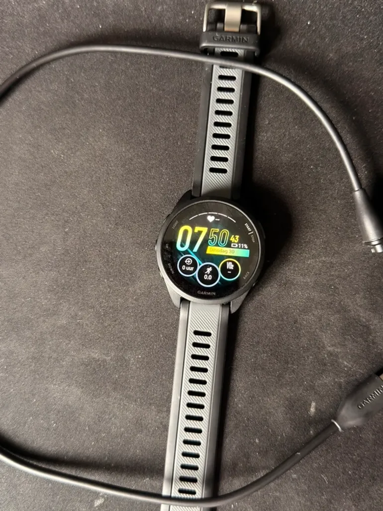 Used Garmin Forerunner 165 Music bike — image 1 of 3