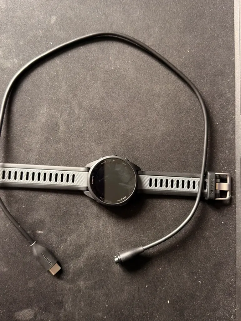 Used Garmin Forerunner 165 Music bike — image 3 of 3