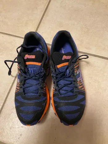 Gebrauchtes Asics Chaussures Running 39 bike